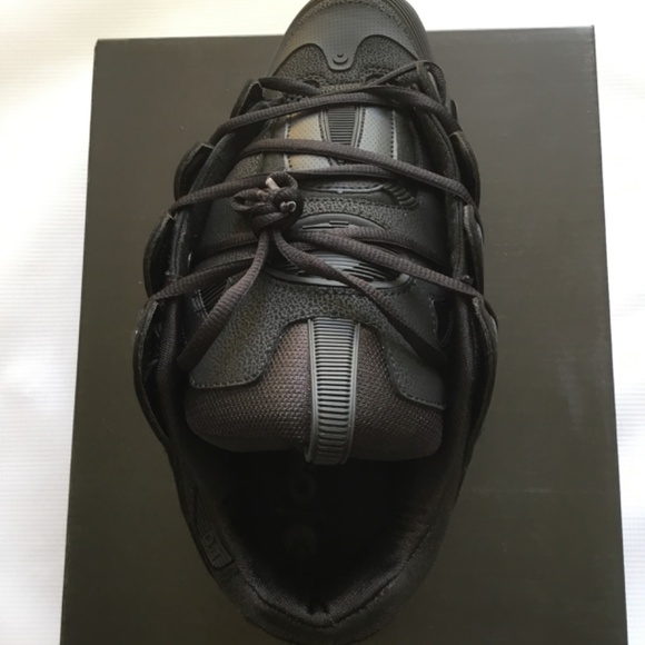 D3 2001 Black Black  Black Osiris main image 10